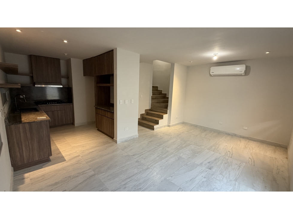 RENTA DE CASA EN MONTELLAN, CARRETERA NACIONAL, MTY, N.L. — foto 3