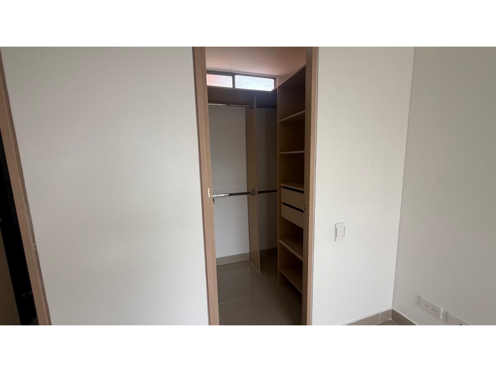 APARTMENTO EN ENVIGADO LA INTERMEDIA — foto 3
