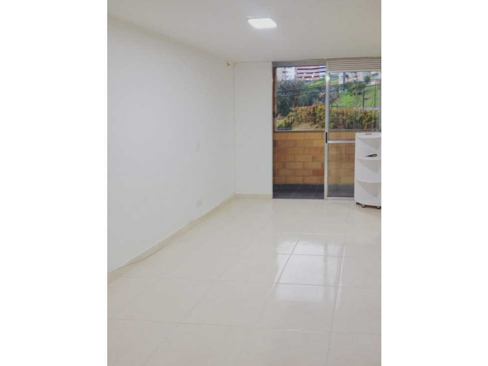APARTAMENTO EN ROBLEDO PAJARITO — foto 4