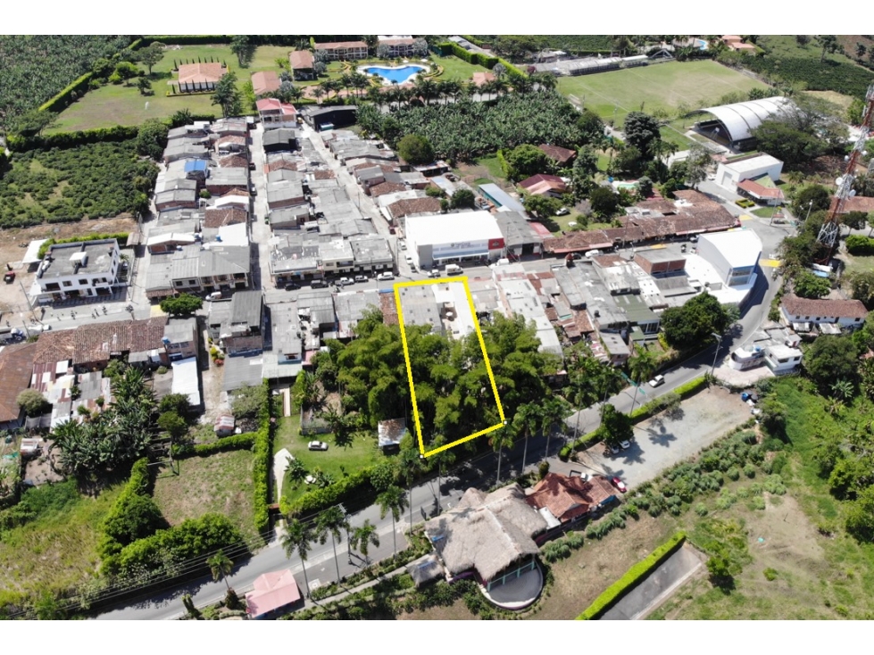 ¡Oportunidad Comercial en Pueblo Tapado, Quindío! - 1