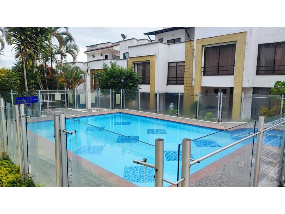 Casa en Venta en la Avenida Sur Conjunto Residencial Coralplaza — foto 2