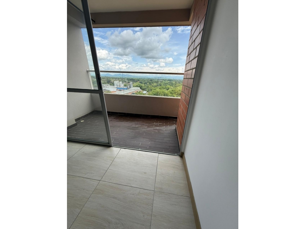 Apartamento nuevo en venta sobre la Avenida de Las Américas Pereira — foto 2