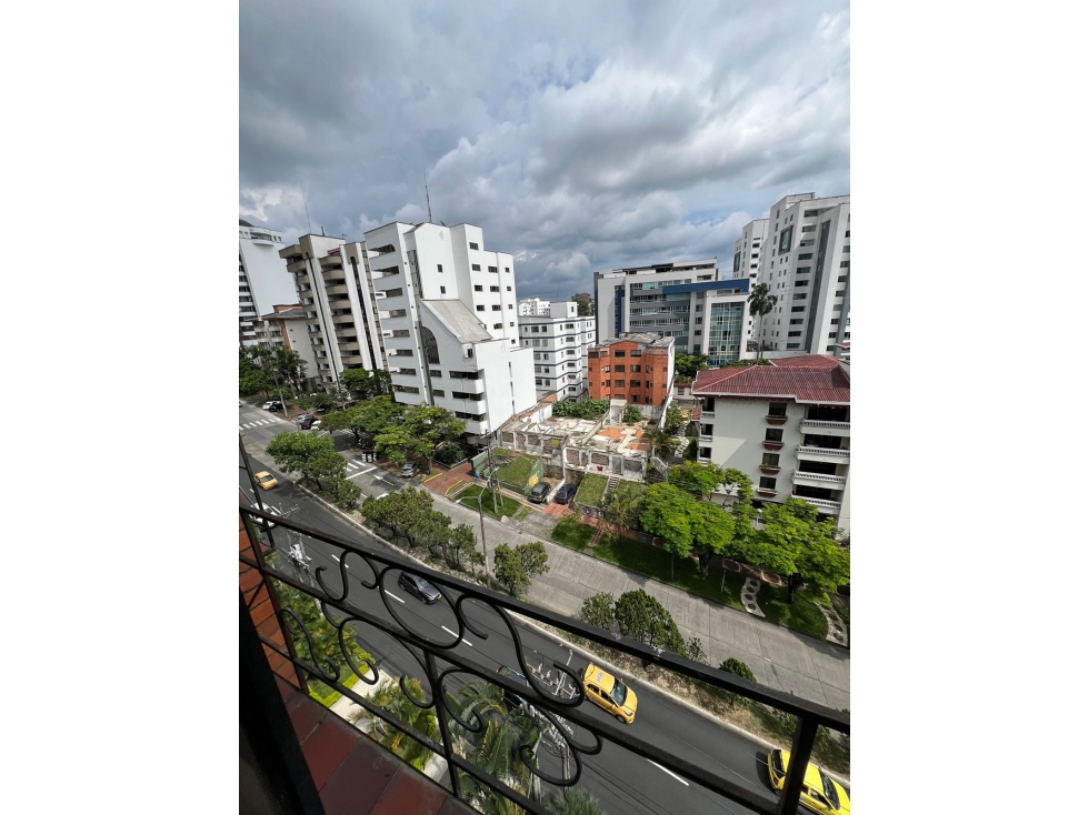 Hermoso Apartaestudio recién remodelado en venta Pinares — foto 2