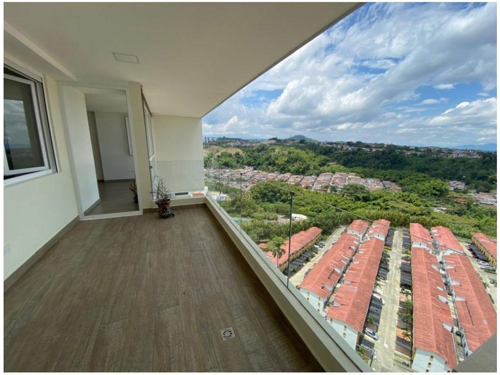 Se vende espectacular apartamento en la Av. Sur Pereira