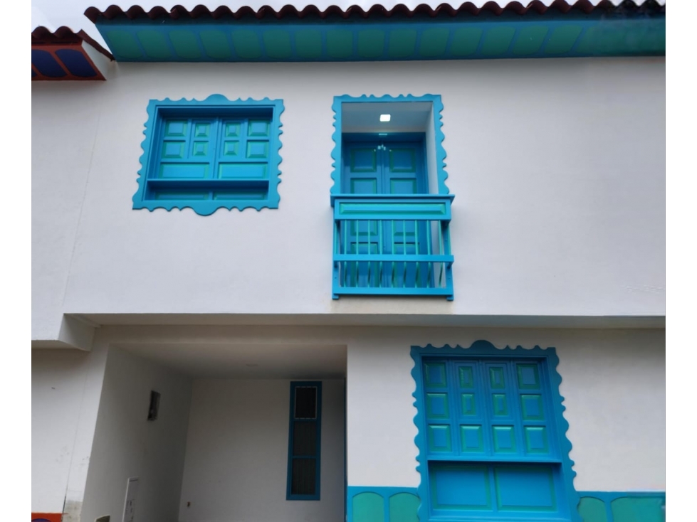 Hermosa casa esquinera en venta Filandia - 2