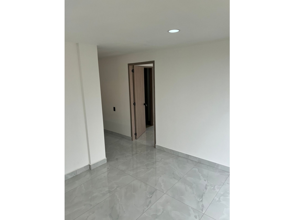 Hermoso Apartaestudio recién remodelado en venta Pinares — foto 6