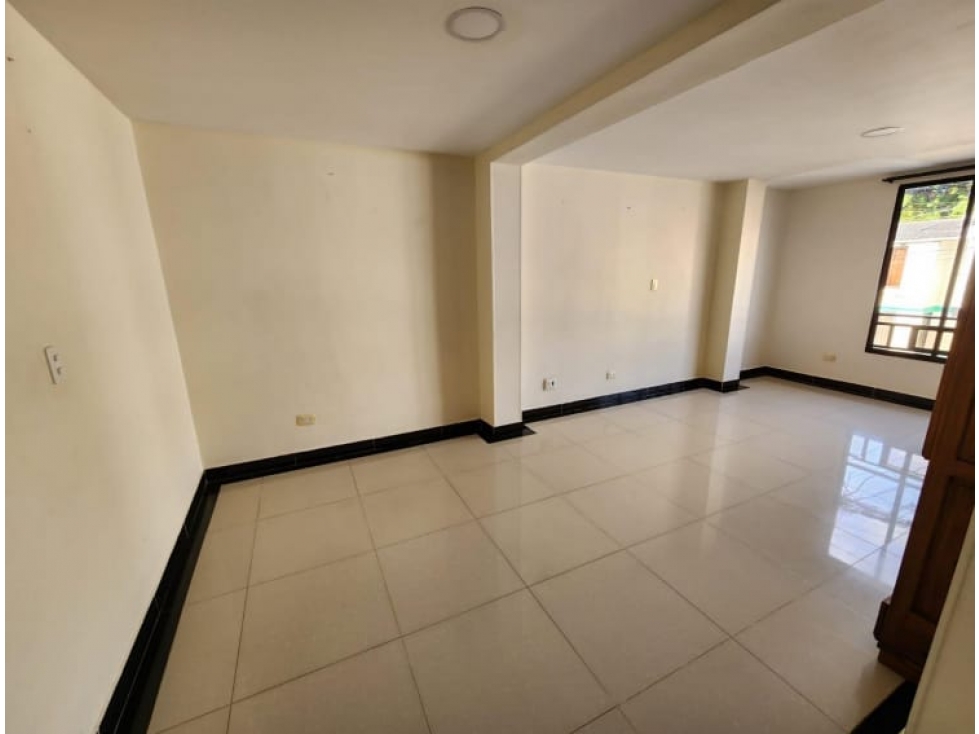 Casa Dúplex con Rentas Independientes en Venta - Campestre A - 3