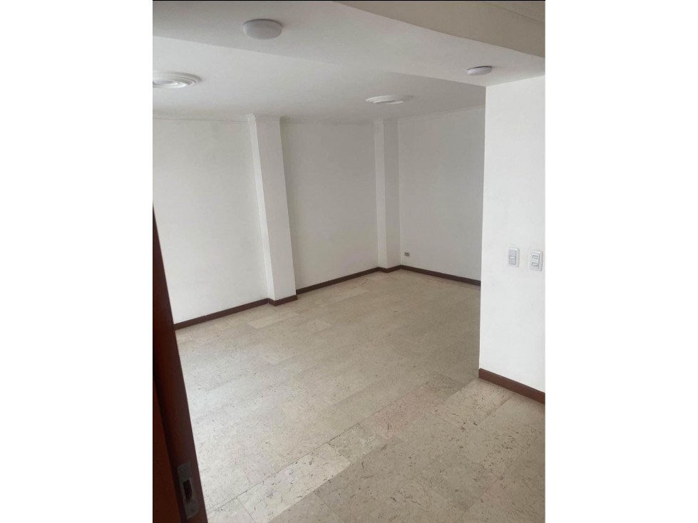 Amplia Casa de 3 Niveles en Venta - Los Álamos, Pereira — foto 6