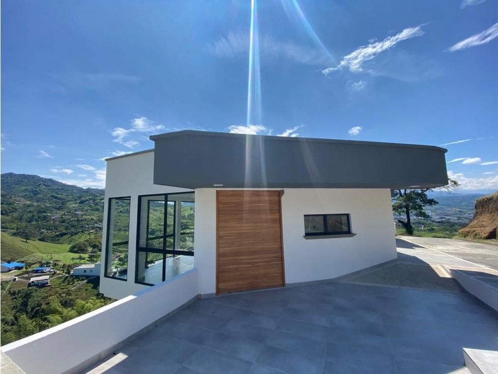 Casa Campestre en Venta Sector La Romelia - El Pollo - 4