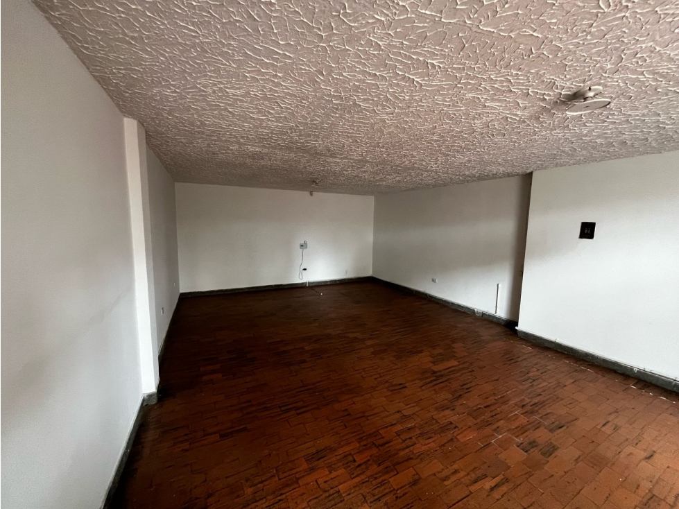 Local comercial en venta en Pereira Avenida 30 de Agosto - 1