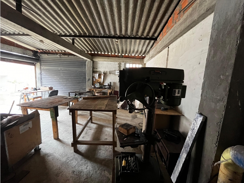 Se vende casa lote con proyección comercial en el sector de Condina — foto 2