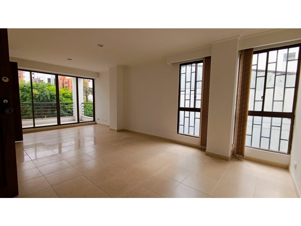 Apartamento en venta en el exclusivo sector de Pinares — foto 2