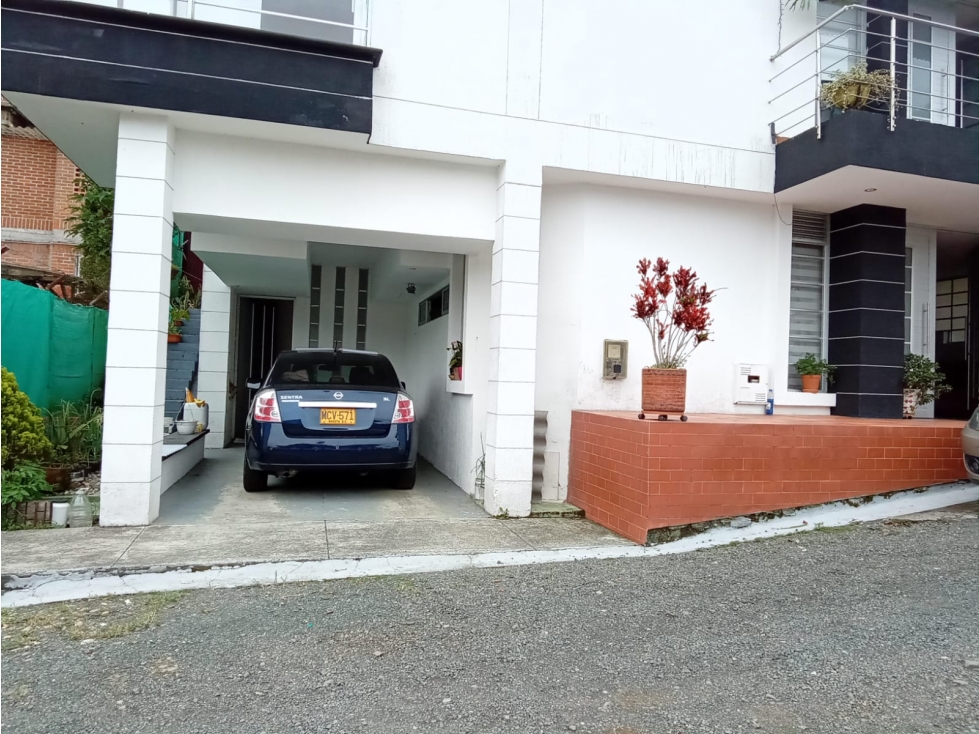 Venta o Permuta: Casa en La Pradera Alta