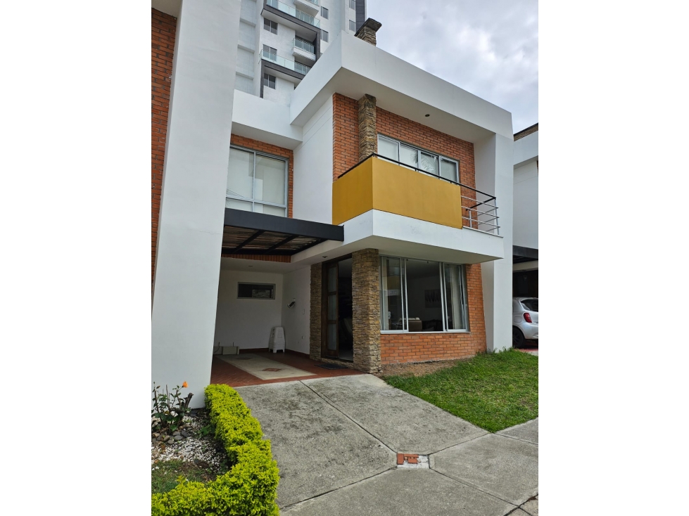 Hermosa casa en venta cerca a expofuturo