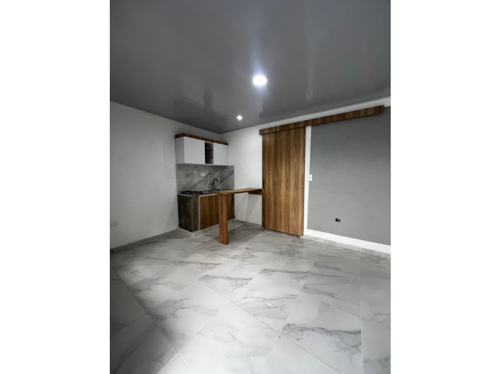 Casa con 3 apartaestudios rentados en venta las violetas