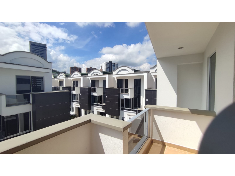 HERMOSA CASA EN VENTA EN PINARES — foto 5