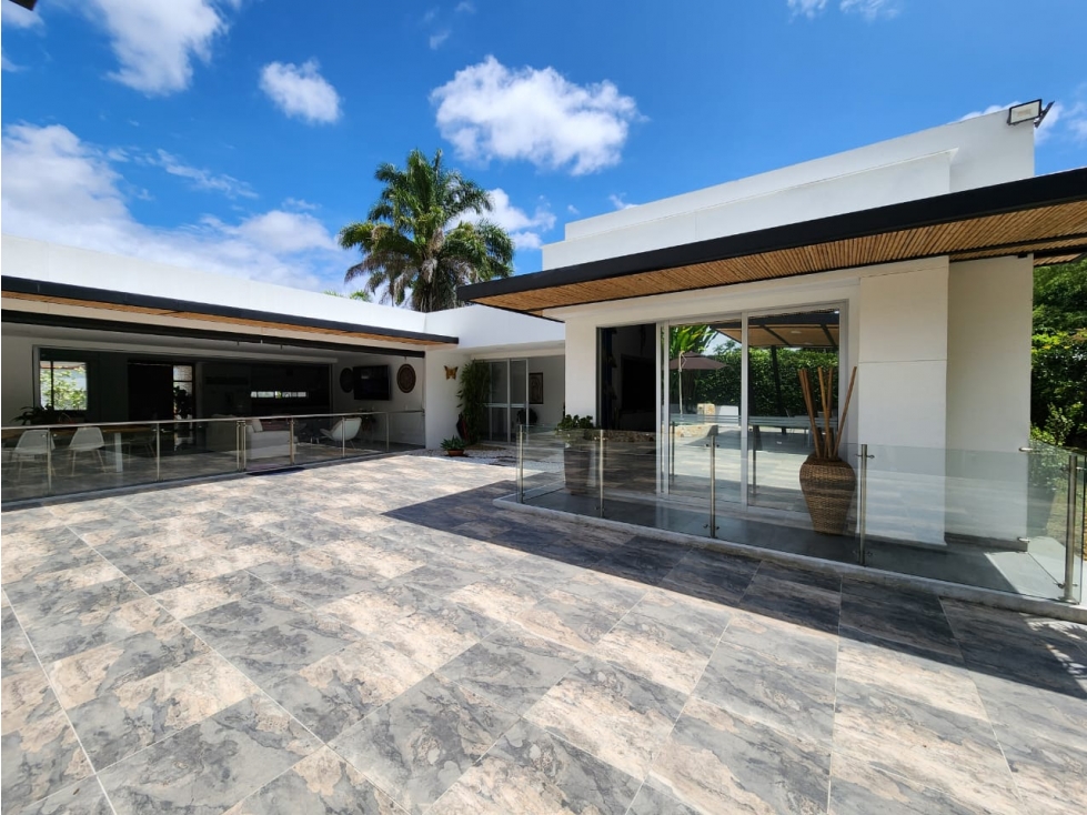 Hermosa casa campestre en venta Cerritos