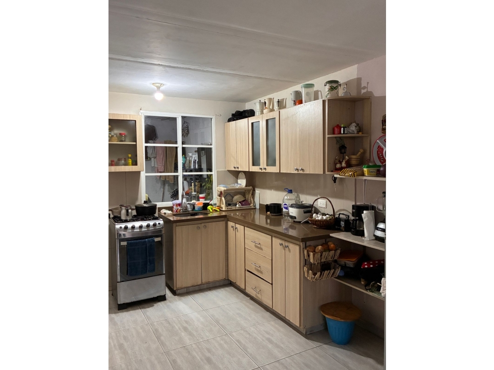 Casa de 2 niveles en venta altagracias - 2