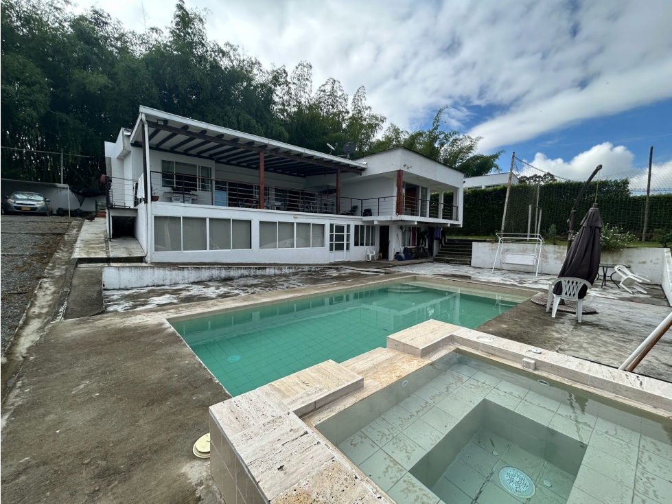 Espectacular Casa Campestre en Venta Vía La Siria, Combia