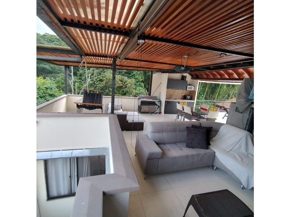 A la venta espectacular casa ubicada en la Avenida Sur, Pereira — foto 3
