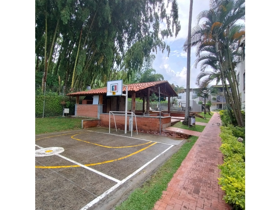 A la venta espectacular casa ubicada en la Avenida Sur, Pereira — foto 4
