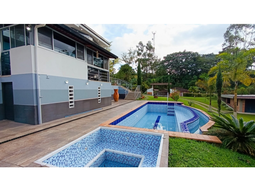 ¡Hermosa casa campestre en venta en Punto 30, vÃ­a Armenia! — foto 2