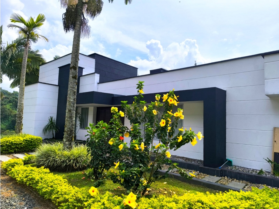 SE VENDE ESPECTACULAR CASA CAMPESTRE DOSQUEBRADAS - 2