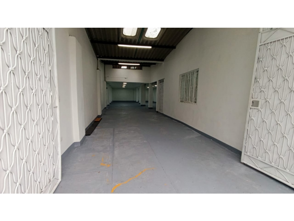 Alquiler de Bodega Comercial en Dosquebradas Vía Simón Bolívar - 2