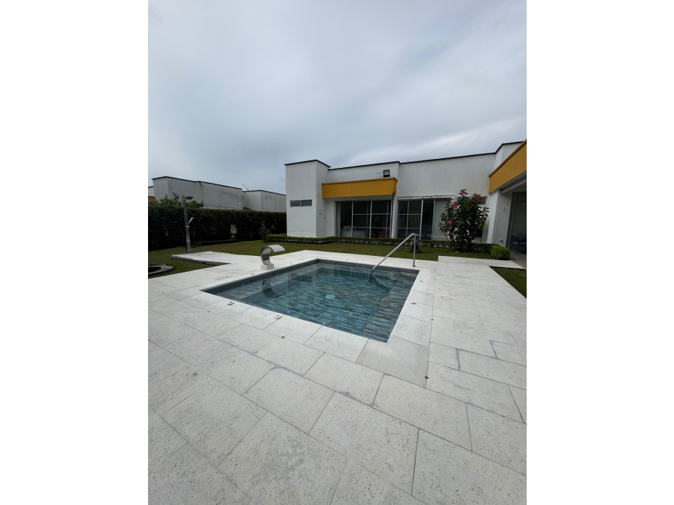 Casa campestre en venta via Armenia - Pereira