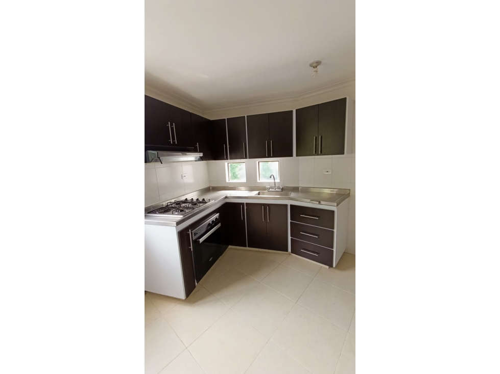 Apartamento en venta en el exclusivo sector de Pinares — foto 3