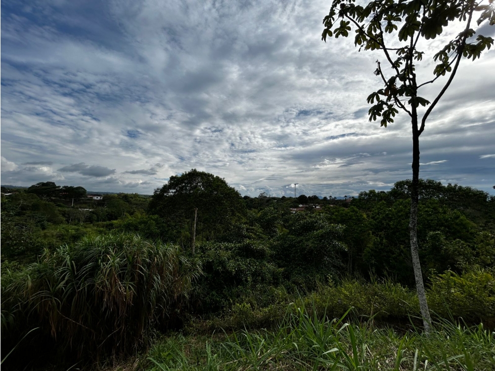 ¡A la Venta! Extraordinario Lote en Condominio Campestre VÃ­a Morelia — foto 2