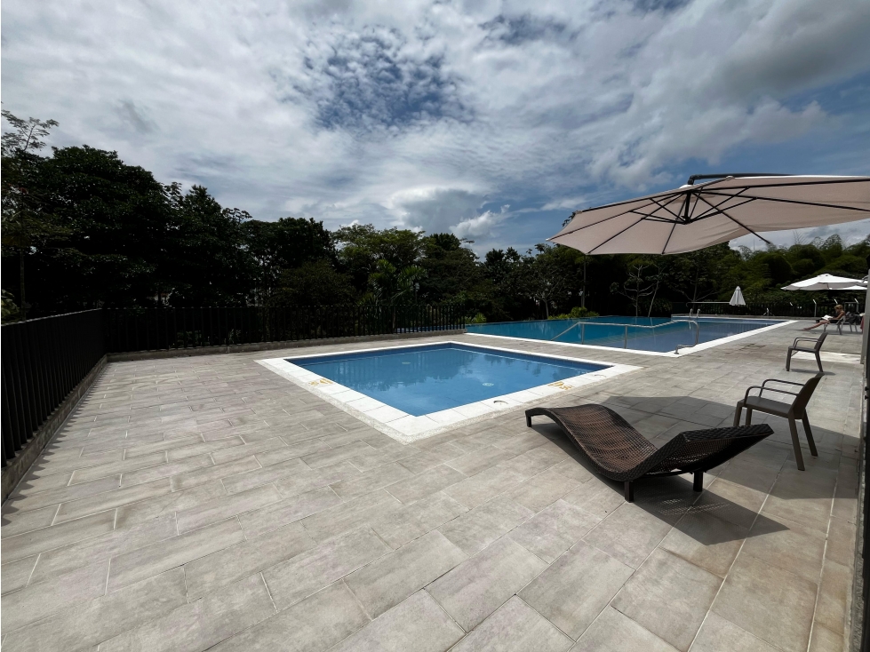 Apartamento en venta en Galicia Noveno piso con vista espectacular — foto 5