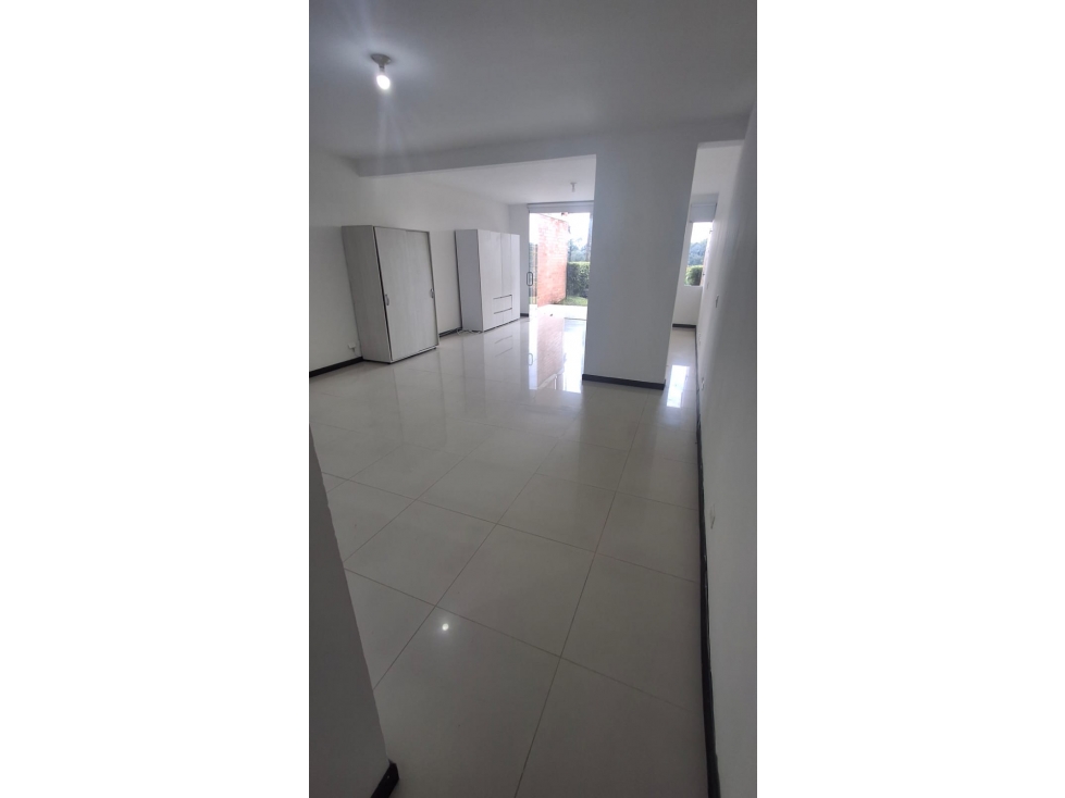 Hermoso Apartamento tipo Loft en Cerritos Pereira — foto 4