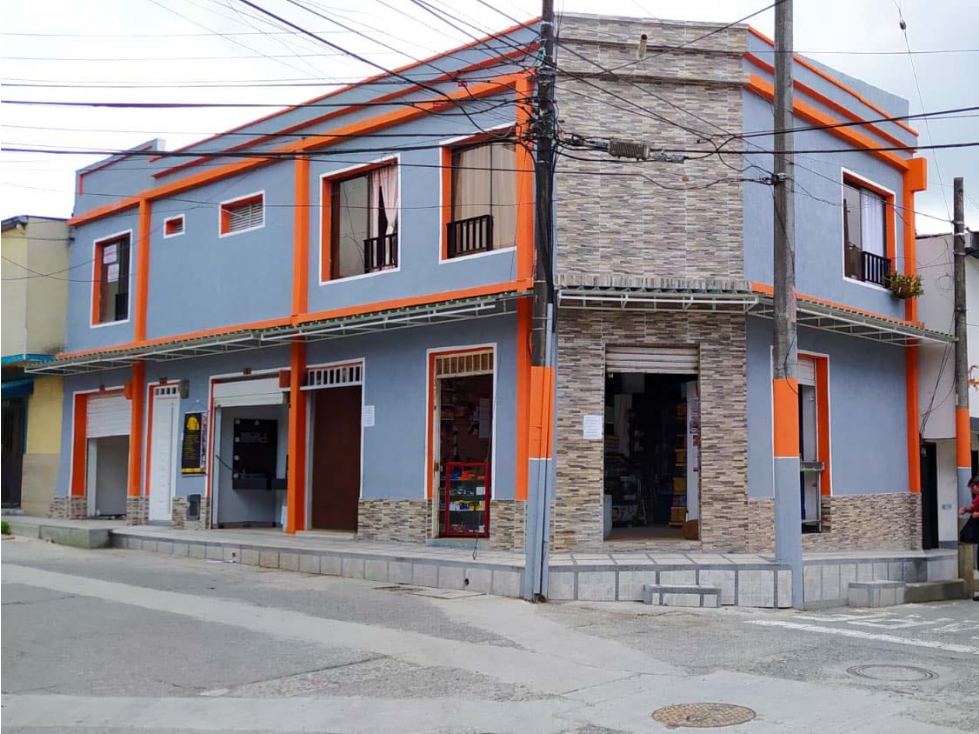 Se vende casa comercial esquinera en San Fernando, Dosquebradas