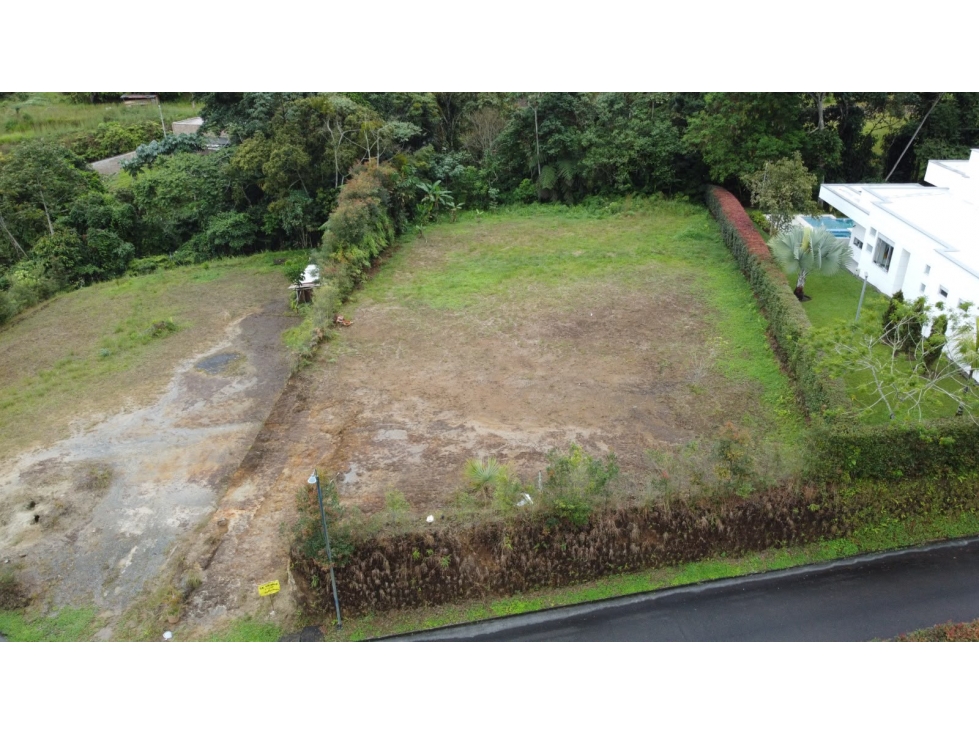 LOTE EN VENTA VÍA ARMENIA PEREIRA - 2