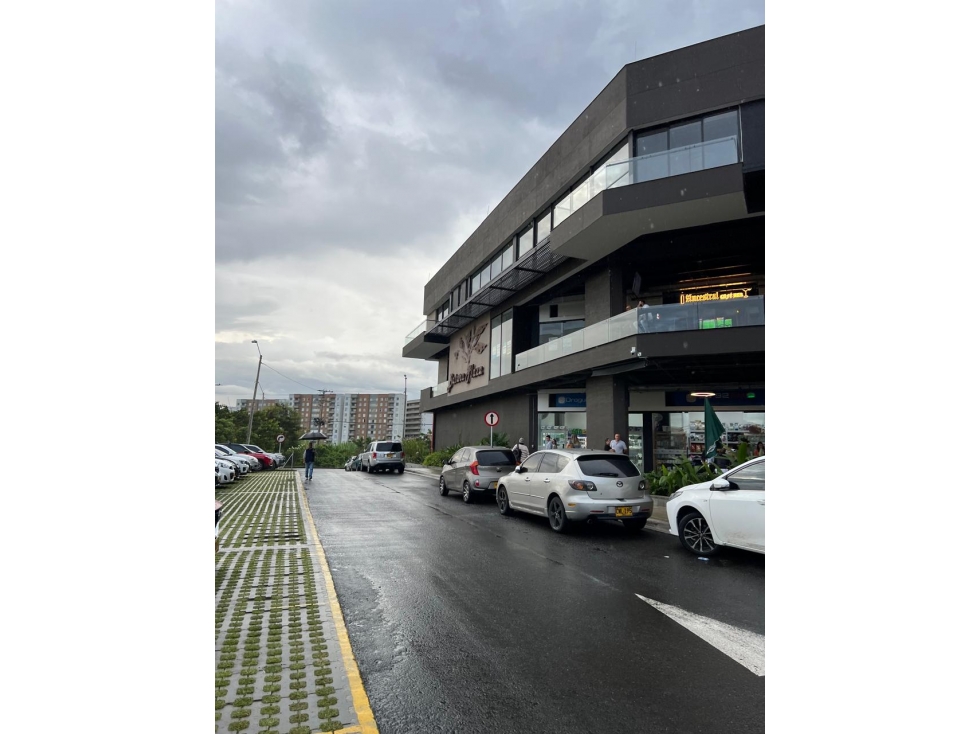 Local comercial en venta en la Autopista de La Condina
