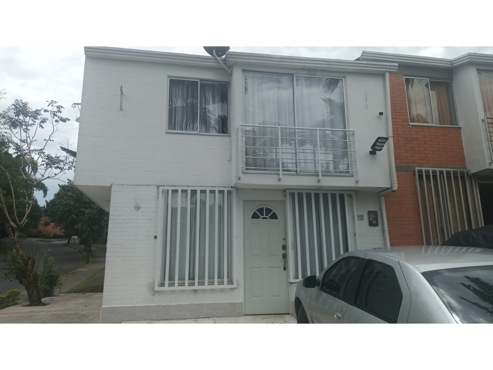 Casa esquinera en venta villa verde