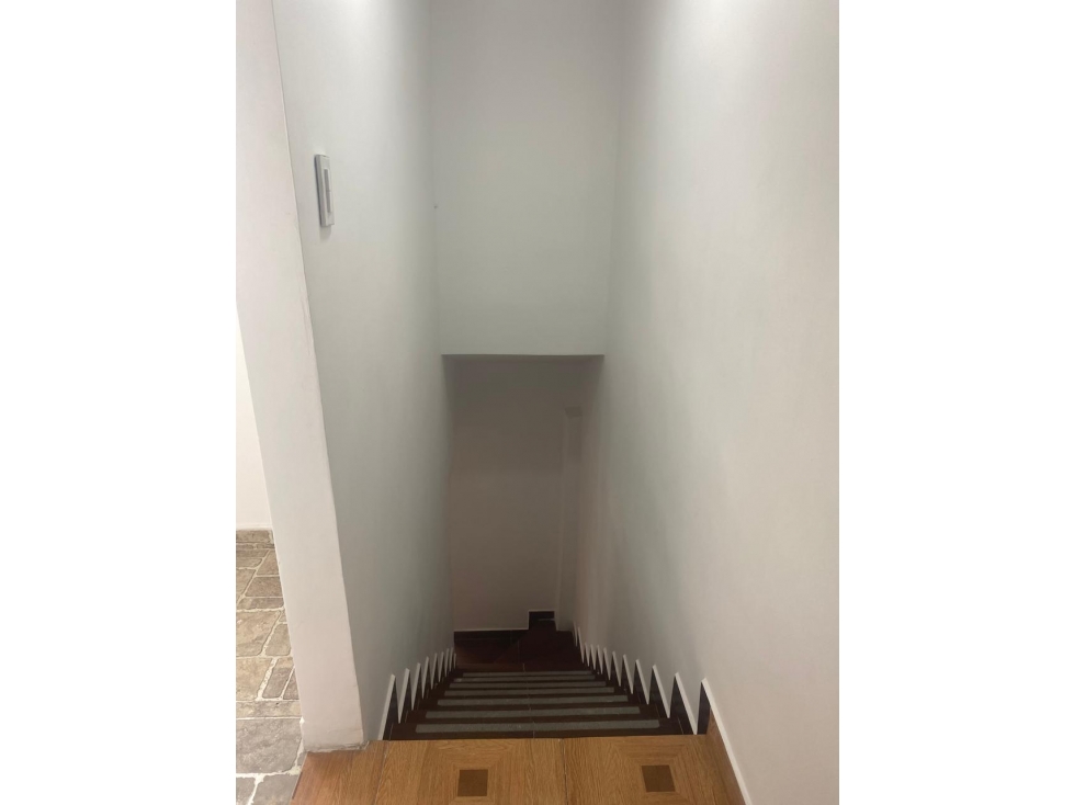 Venta de casa de tres niveles en la hacienda Cuba — foto 5