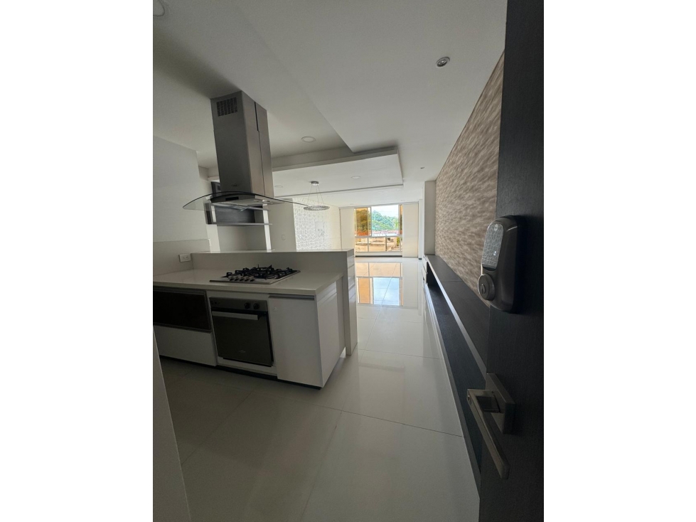 Hermoso apartamento en venta Pinares — foto 6