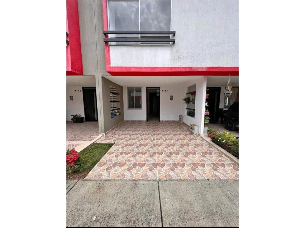 ¡Hermosa casa en venta en Altagracia!