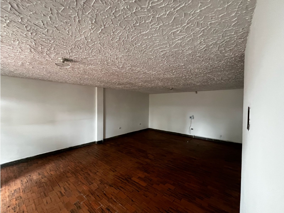 Local comercial en venta en Pereira Avenida 30 de Agosto - 4