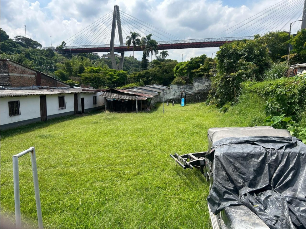 Venta de lote comercial entre el Centro y la Avenida del Río — foto 4