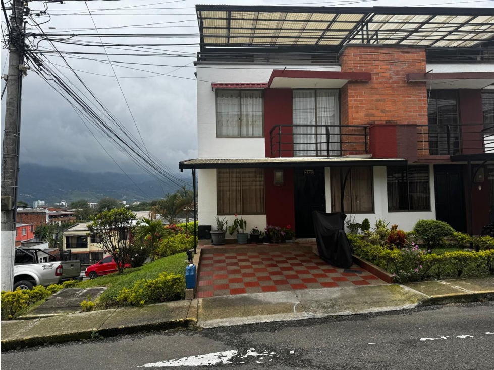Casa en venta sector santa monica dosquebradas