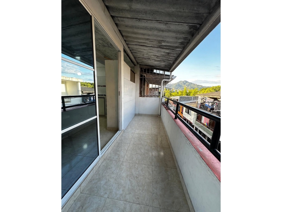CASA AMPLIA EN VENTA EN PERLA DEL SUR CUBA, PEREIRA