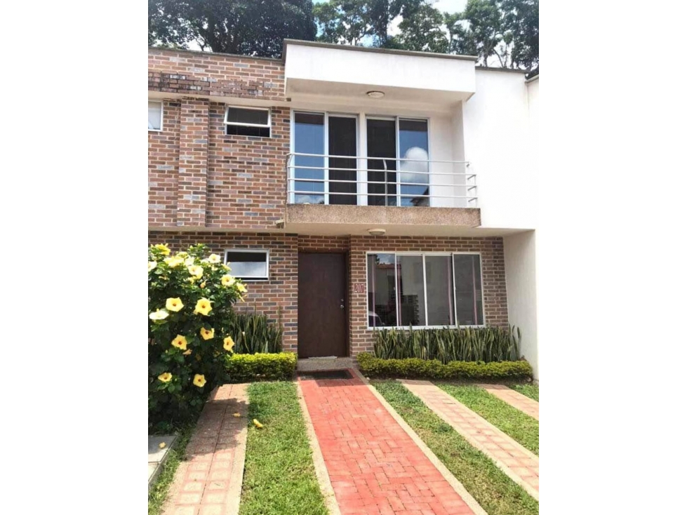 Se Vende Hermosa y Amplia Casa en Los Álamos - Pereira