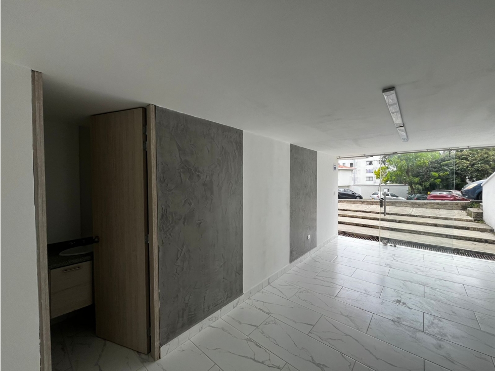 ¡Local comercial en renta en Pinares con ubicaciÃ³n privilegiada! — foto 2