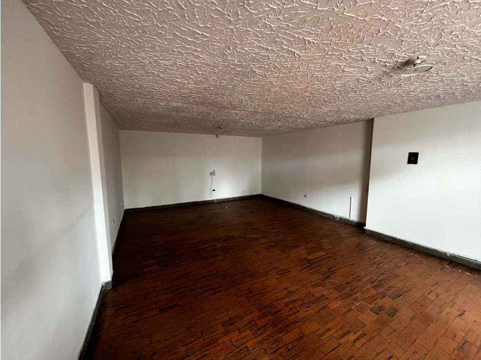 Local comercial en venta en Pereira Avenida 30 de Agosto - 5