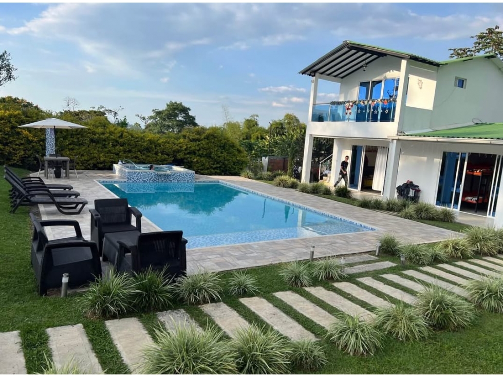 Venta de espectacular casa campestre en Santa Rosa - 2