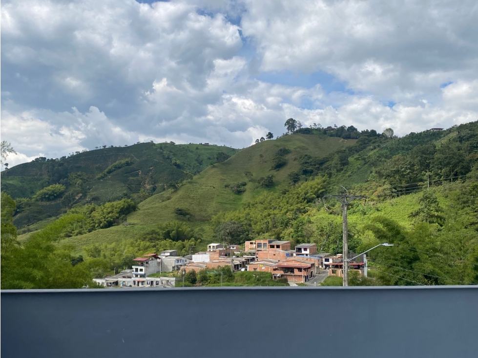 Propiedad esquinera para estrenar en Santa Rosa de Cabal