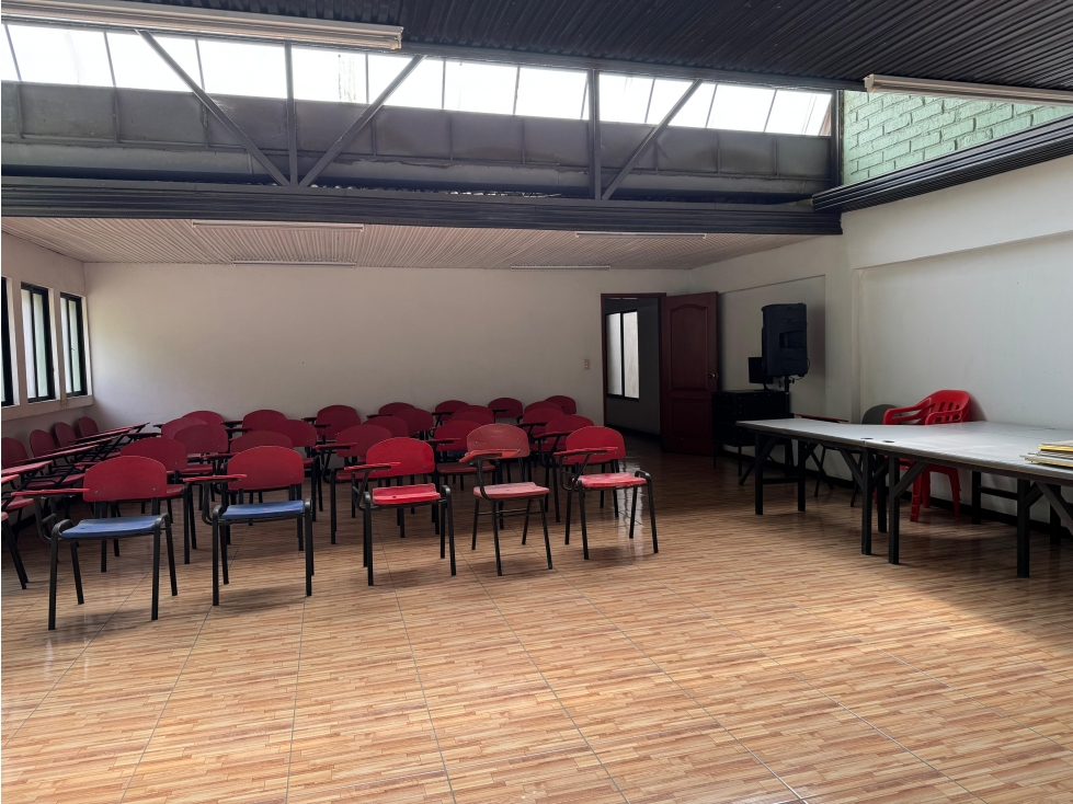 SE RENTA BODEGA COMERCIAL O INDUSTRIAL EN LA AVENIDA DEL POLLO PEREIRA - 5